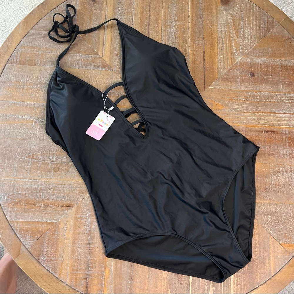 Black Halter One-Piece‎ Swimsuit